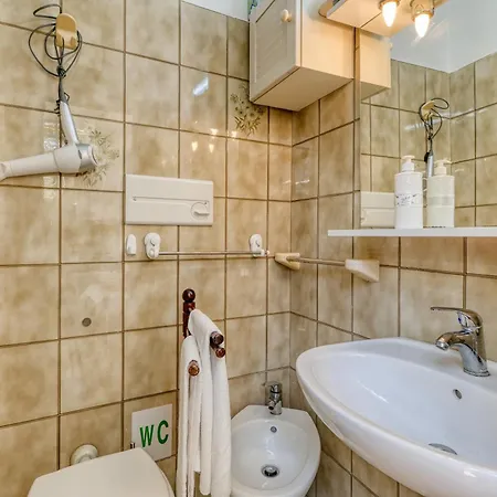 House Near Porto Vecchio With Private Courtyard And Bike - Happy Sanremo