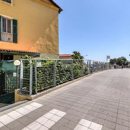House Near Porto Vecchio With Private Courtyard And Bike - Happy Apartment