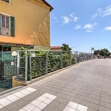 House Near Porto Vecchio With Private Courtyard And Bike - Happy Sanremo