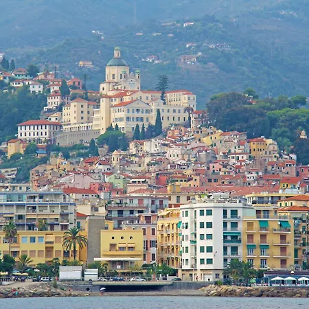 House Near Porto Vecchio With Private Courtyard And Bike - Happy * Sanremo